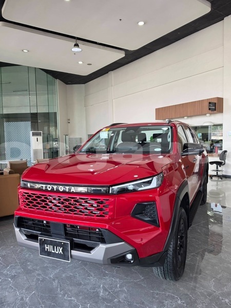 Big with watermark toyota hilux east new britain pomio 8200