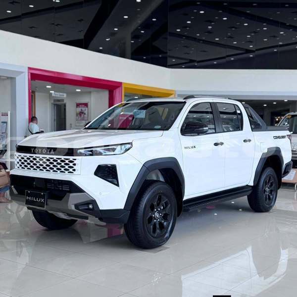 Big with watermark toyota hilux east new britain pomio 8200