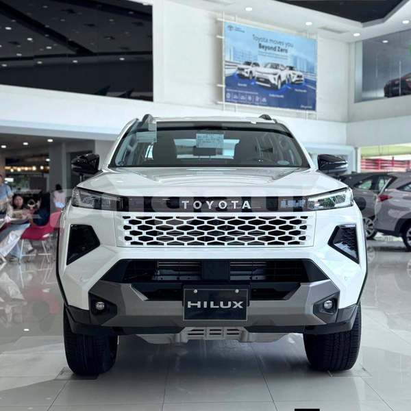 Big with watermark toyota hilux east new britain pomio 8200
