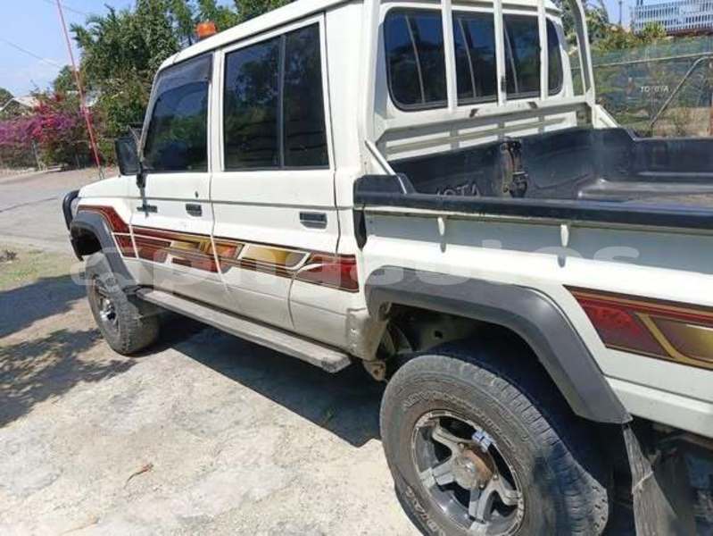Big with watermark toyota pickup sandaun aitape 8208