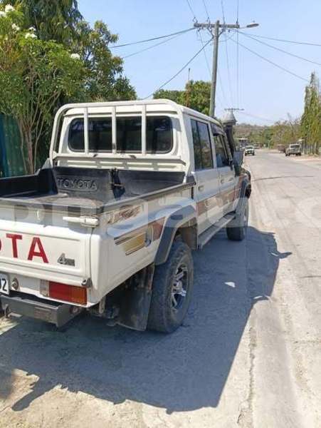Big with watermark toyota pickup sandaun aitape 8208