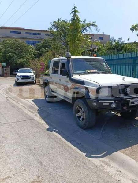 Big with watermark toyota pickup sandaun aitape 8208