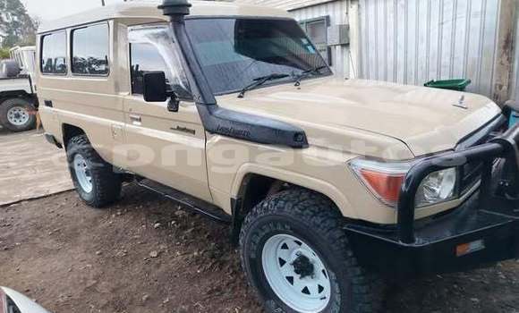 Buy Used Toyota 4Runner Other Car in Arou in Madang