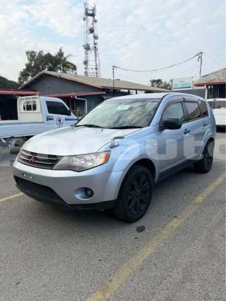 Big with watermark mitsubishi outlander milne bay alotau 8214