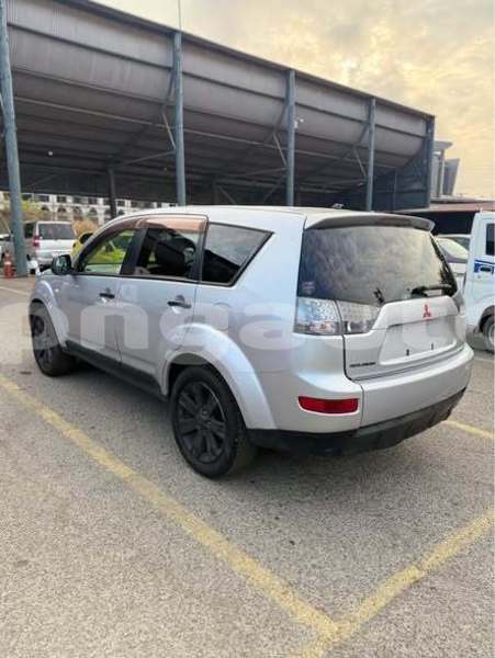 Big with watermark mitsubishi outlander milne bay alotau 8214