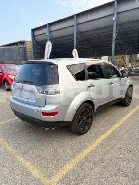 Big with watermark mitsubishi outlander milne bay alotau 8214