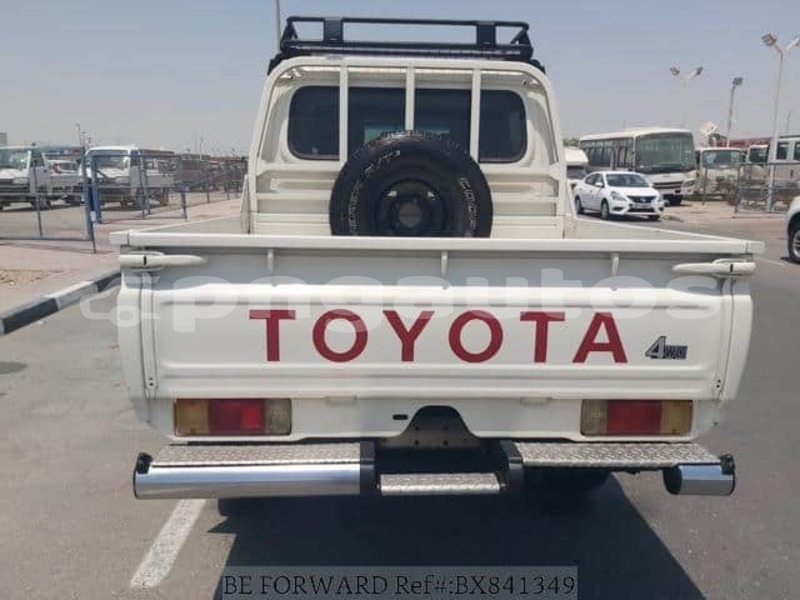 Big with watermark toyota land cruiser madang madang 8231