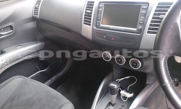 Buy Used Mitsubishi Outlander Silver Car in Port Moresby in National Capital District Buy Used Mitsubishi Outlander Silver Car in Port Moresby in National Capital District