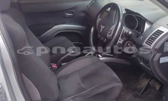 Buy Used Mitsubishi Outlander Silver Car in Port Moresby in National Capital District Buy Used Mitsubishi Outlander Silver Car in Port Moresby in National Capital District