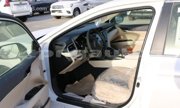Buy Import Toyota Camry White Car in Import - Dubai in Enga Buy Import Toyota Camry White Car in Import - Dubai in Enga