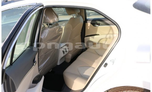 Buy Import Toyota Camry White Car in Import - Dubai in Enga Buy Import Toyota Camry White Car in Import - Dubai in Enga