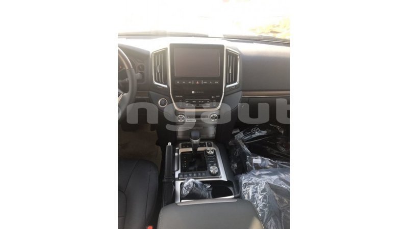 Big with watermark e0ede54a 4744 424d b12a 72ba41516b57