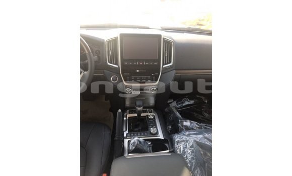 Buy Import Toyota Land Cruiser Black Car in Import - Dubai in Enga Buy Import Toyota Land Cruiser Black Car in Import - Dubai in Enga