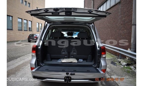 Buy Import Toyota Land Cruiser Other Car in Import - Dubai in Enga Buy Import Toyota Land Cruiser Other Car in Import - Dubai in Enga