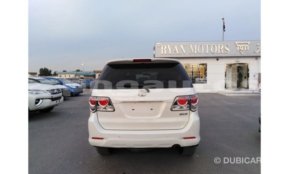 Buy Import Toyota Fortuner White Car in Import - Dubai in Enga Buy Import Toyota Fortuner White Car in Import - Dubai in Enga