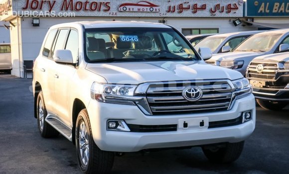 Buy Import Toyota Land Cruiser White Car in Import - Dubai in Enga Buy Import Toyota Land Cruiser White Car in Import - Dubai in Enga
