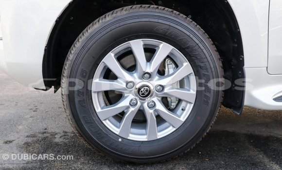 Buy Import Toyota Land Cruiser White Car in Import - Dubai in Enga Buy Import Toyota Land Cruiser White Car in Import - Dubai in Enga
