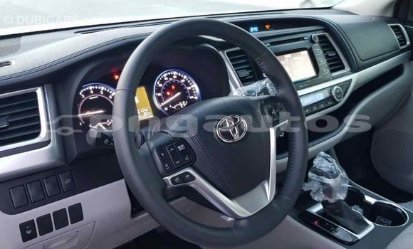 Buy Import Toyota Highlander Other Car in Import - Dubai in Enga Buy Import Toyota Highlander Other Car in Import - Dubai in Enga