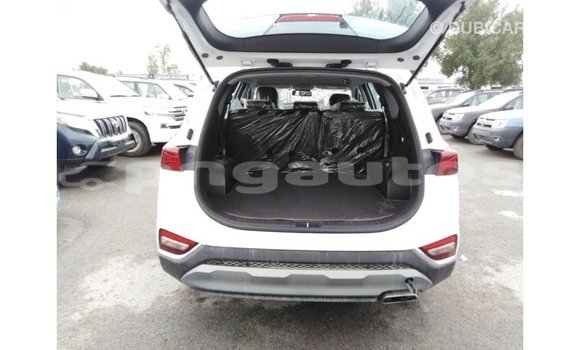 Buy Import Hyundai Santa Fe White Car in Import - Dubai in Enga Buy Import Hyundai Santa Fe White Car in Import - Dubai in Enga