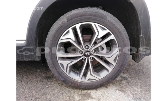 Buy Import Hyundai Santa Fe White Car in Import - Dubai in Enga Buy Import Hyundai Santa Fe White Car in Import - Dubai in Enga