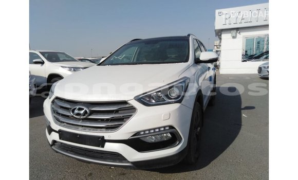Acheter Import Voiture Hyundai Santa Fe Blanc à Import - Dubai, Enga Acheter Import Voiture Hyundai Santa Fe Blanc à Import - Dubai, Enga