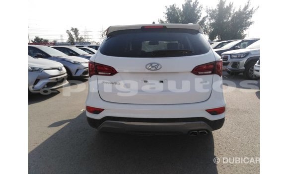Acheter Import Voiture Hyundai Santa Fe Blanc à Import - Dubai, Enga Acheter Import Voiture Hyundai Santa Fe Blanc à Import - Dubai, Enga