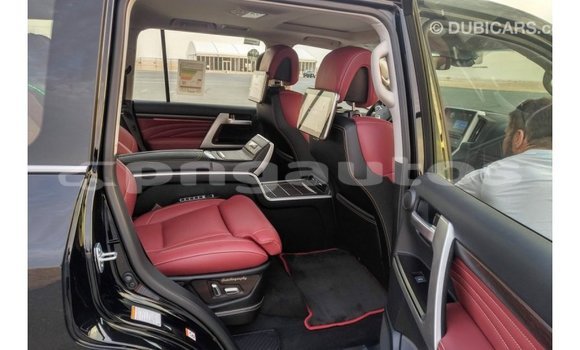 Buy Import Toyota Land Cruiser Black Car in Import - Dubai in Enga Buy Import Toyota Land Cruiser Black Car in Import - Dubai in Enga