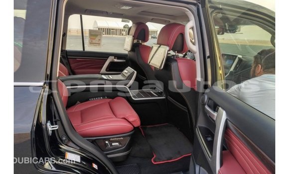 Buy Import Toyota Land Cruiser Black Car in Import - Dubai in Enga Buy Import Toyota Land Cruiser Black Car in Import - Dubai in Enga