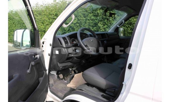 Buy Import Toyota Hiace White Car in Import - Dubai in Enga Buy Import Toyota Hiace White Car in Import - Dubai in Enga