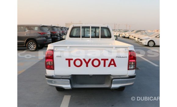 Buy Import Toyota Hilux White Car in Import - Dubai in Enga Buy Import Toyota Hilux White Car in Import - Dubai in Enga