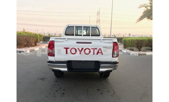 Buy Import Toyota Hilux White Car in Import - Dubai in Enga Buy Import Toyota Hilux White Car in Import - Dubai in Enga