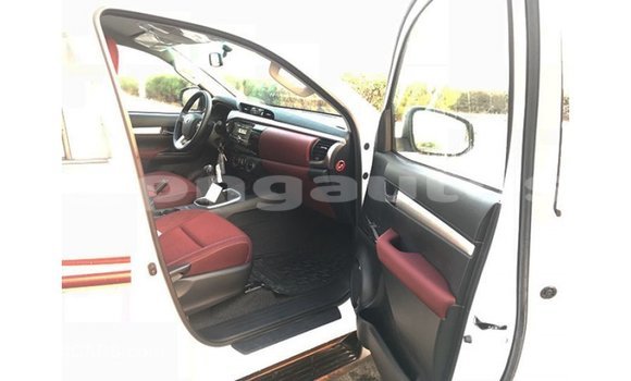 Buy Import Toyota Hilux White Car in Import - Dubai in Enga Buy Import Toyota Hilux White Car in Import - Dubai in Enga