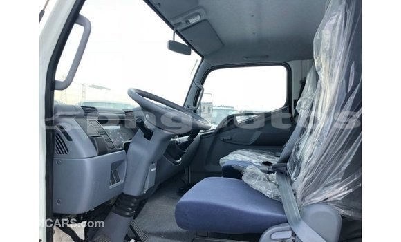 Buy Import Mitsubishi Carisma White Car in Import - Dubai in Enga Buy Import Mitsubishi Carisma White Car in Import - Dubai in Enga