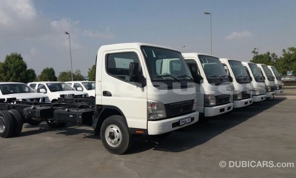 Buy Import Mitsubishi Carisma White Car in Import - Dubai in Enga Buy Import Mitsubishi Carisma White Car in Import - Dubai in Enga