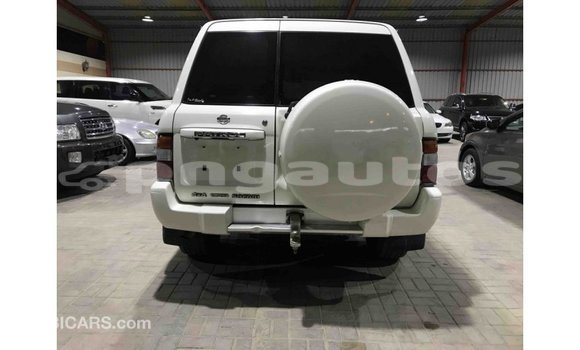 Buy Import Nissan Patrol White Car in Import - Dubai in Enga Buy Import Nissan Patrol White Car in Import - Dubai in Enga