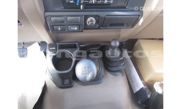Buy Import Toyota Land Cruiser White Car in Import - Dubai in Enga Buy Import Toyota Land Cruiser White Car in Import - Dubai in Enga