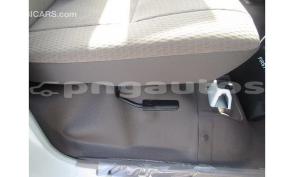 Buy Import Toyota Land Cruiser White Car in Import - Dubai in Enga Buy Import Toyota Land Cruiser White Car in Import - Dubai in Enga