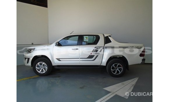 Buy Import Toyota Hilux White Car in Import - Dubai in Enga Buy Import Toyota Hilux White Car in Import - Dubai in Enga