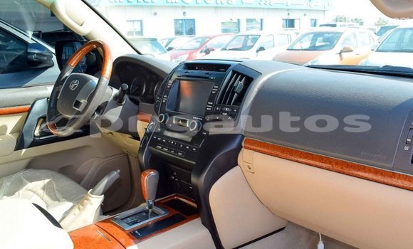 Buy Import Toyota Land Cruiser Other Car in Import - Dubai in Enga Buy Import Toyota Land Cruiser Other Car in Import - Dubai in Enga