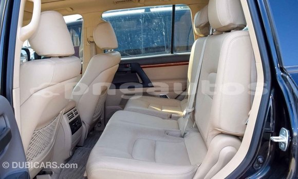 Buy Import Toyota Land Cruiser Black Car in Import - Dubai in Enga Buy Import Toyota Land Cruiser Black Car in Import - Dubai in Enga