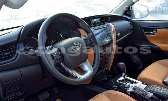 Buy Import Toyota Fortuner White Car in Import - Dubai in Enga Buy Import Toyota Fortuner White Car in Import - Dubai in Enga