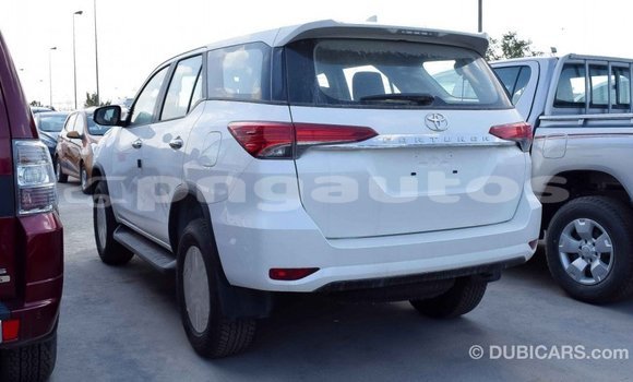 Buy Import Toyota Fortuner White Car in Import - Dubai in Enga Buy Import Toyota Fortuner White Car in Import - Dubai in Enga
