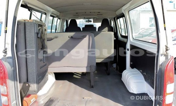 Buy Import Toyota Hiace White Car in Import - Dubai in Enga Buy Import Toyota Hiace White Car in Import - Dubai in Enga