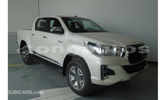 Buy Import Toyota Hilux White Car in Import - Dubai in Enga Buy Import Toyota Hilux White Car in Import - Dubai in Enga