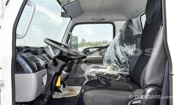 Acheter Import Voiture Mitsubishi Carisma Blanc à Import - Dubai, Enga Acheter Import Voiture Mitsubishi Carisma Blanc à Import - Dubai, Enga