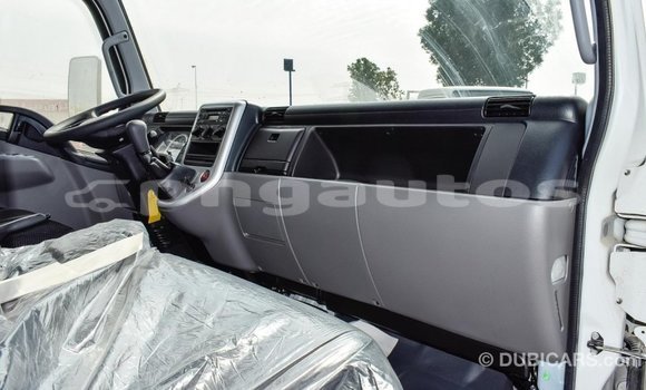 Acheter Import Voiture Mitsubishi Carisma Blanc à Import - Dubai, Enga Acheter Import Voiture Mitsubishi Carisma Blanc à Import - Dubai, Enga