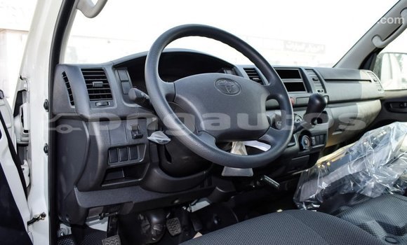 Buy Import Toyota Hiace White Car in Import - Dubai in Enga Buy Import Toyota Hiace White Car in Import - Dubai in Enga