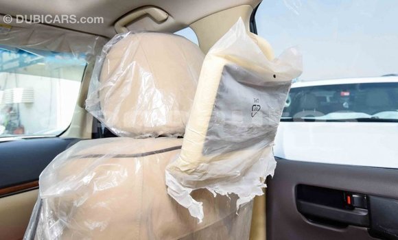 Buy Import Toyota Land Cruiser White Car in Import - Dubai in Enga Buy Import Toyota Land Cruiser White Car in Import - Dubai in Enga