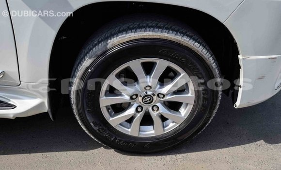 Buy Import Toyota Land Cruiser White Car in Import - Dubai in Enga Buy Import Toyota Land Cruiser White Car in Import - Dubai in Enga