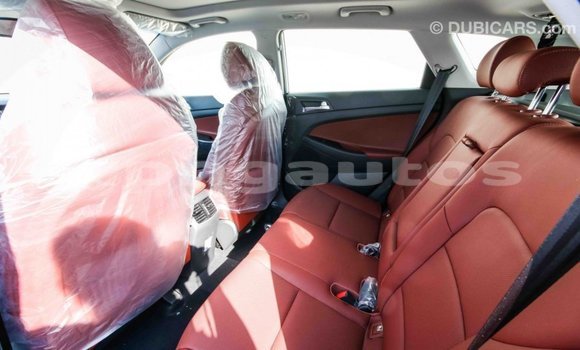 Buy Import Hyundai Tucson White Car in Import - Dubai in Enga Buy Import Hyundai Tucson White Car in Import - Dubai in Enga